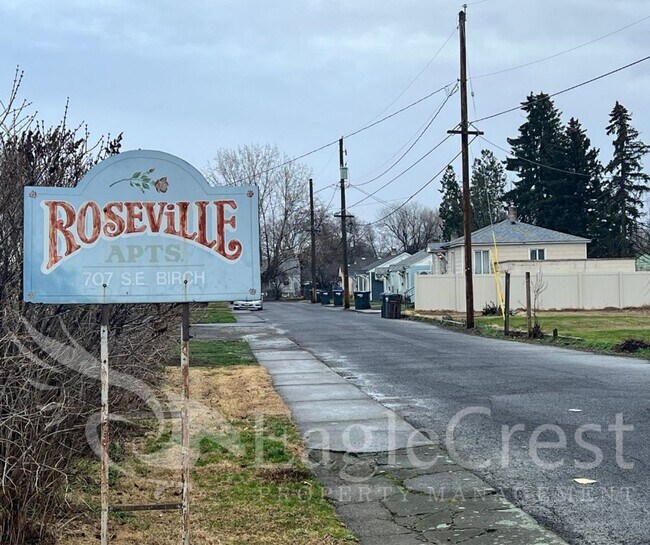 Foto del edificio - Roseville Lane Apartments