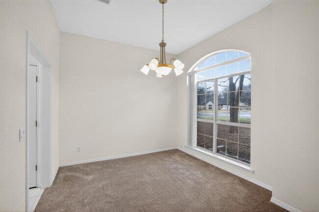 Building Photo - 3001 Parker Dr