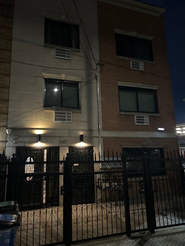 Front of Building - 360 Linden St