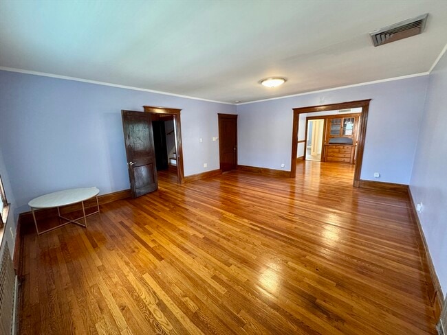 Building Photo - 253 E Squantum St