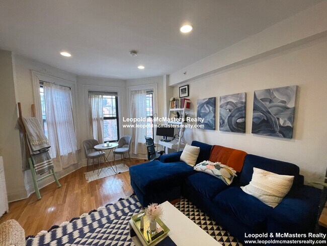 Foto del edificio - 270 Newbury St