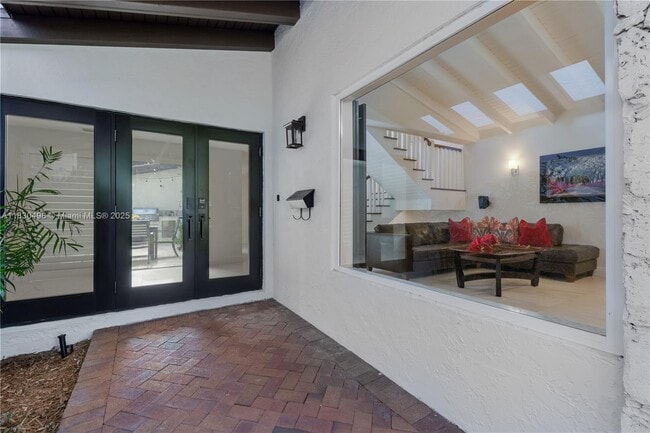 Building Photo - 4830 San Amaro Dr