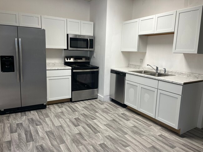 Building Photo - 1007 S Indiana St