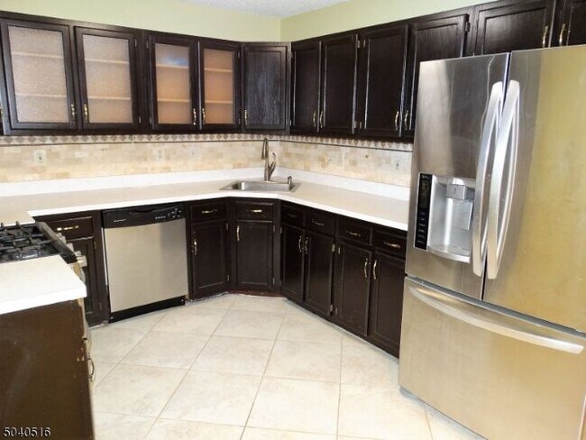 Foto del edificio - 928 Magnolia Ln