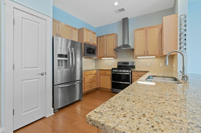 Foto del edificio - 2520 Bluebonnet Ln