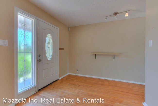 Foto del edificio - 6205 Rogers Ave NE
