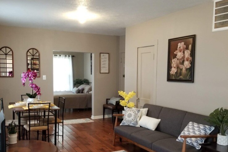 Living Room - 64 N Ewing St