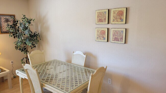 Building Photo - Annual furnished optional 2/1 condo Island...