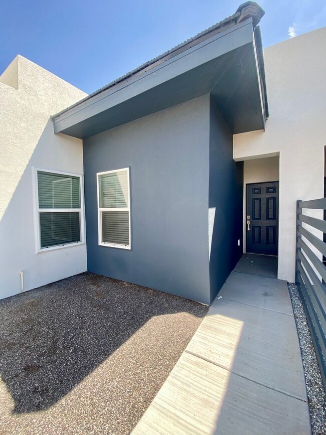Building Photo - 4022 Ramrod Forge
