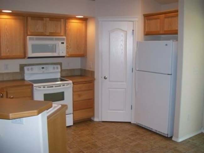 Kitchen - 3807 North Timber Lakes Way
