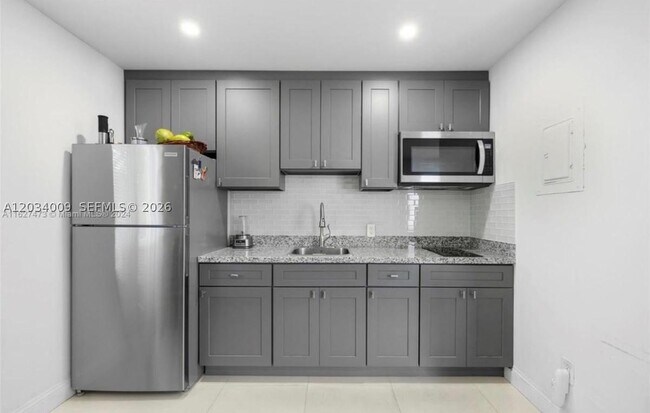 Building Photo - 6010 NW 38th St