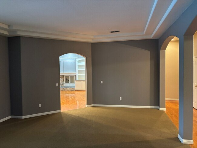 Foto del edificio - Lakeside Community Beauty