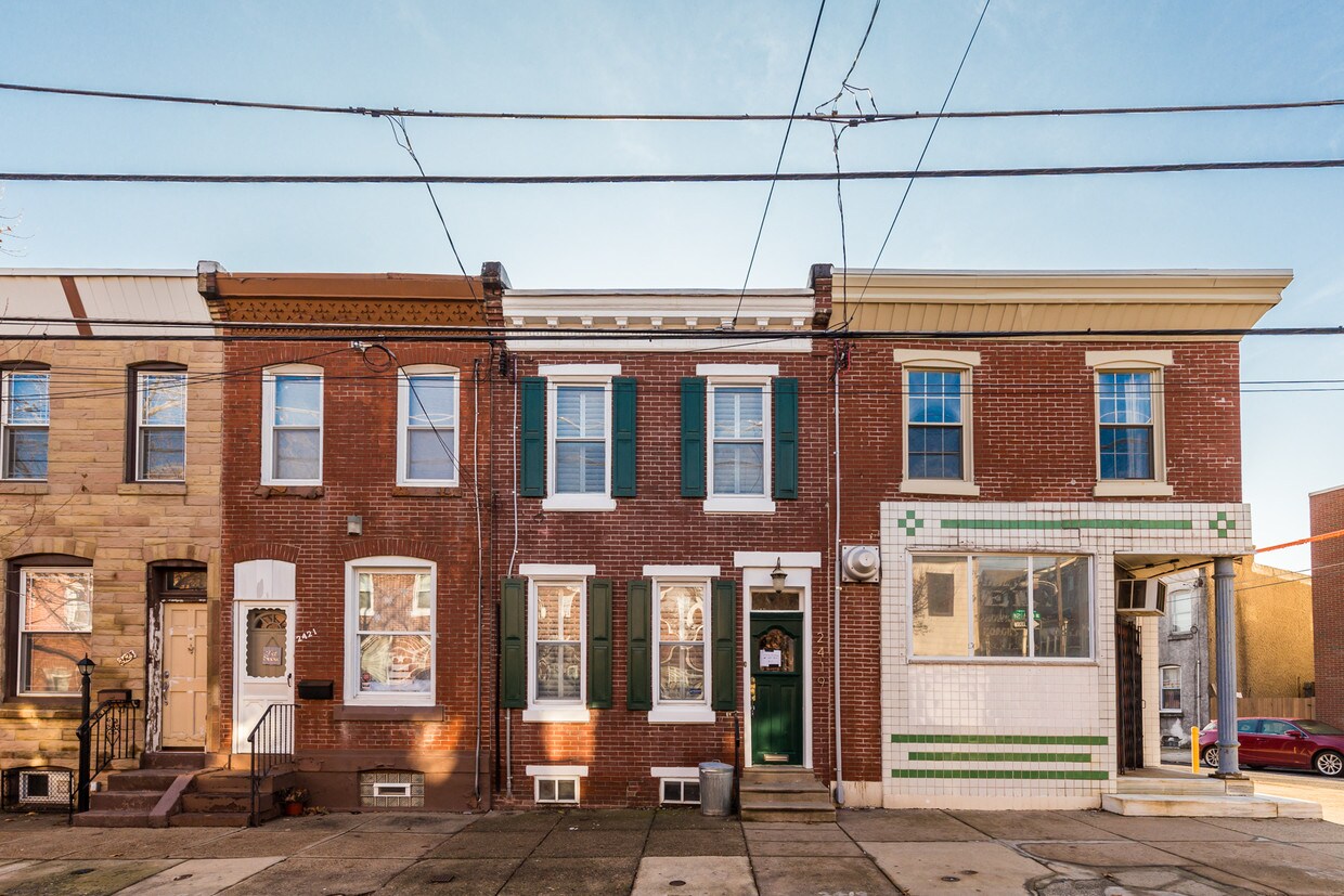 Primary Photo - 2419 Gaul St