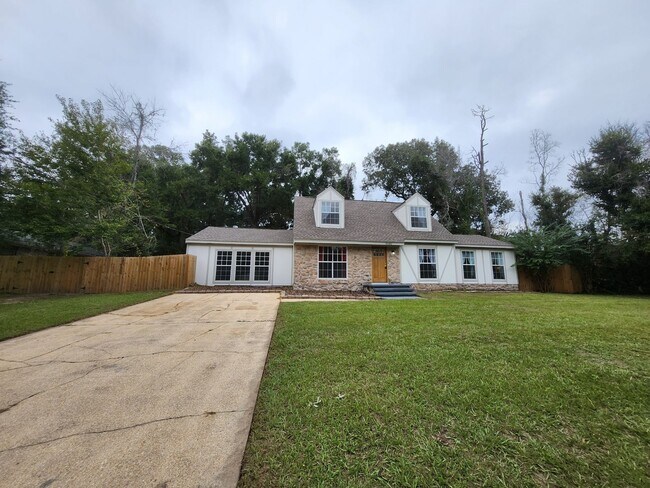 Foto del edificio - 9683 Hollowbrook Dr