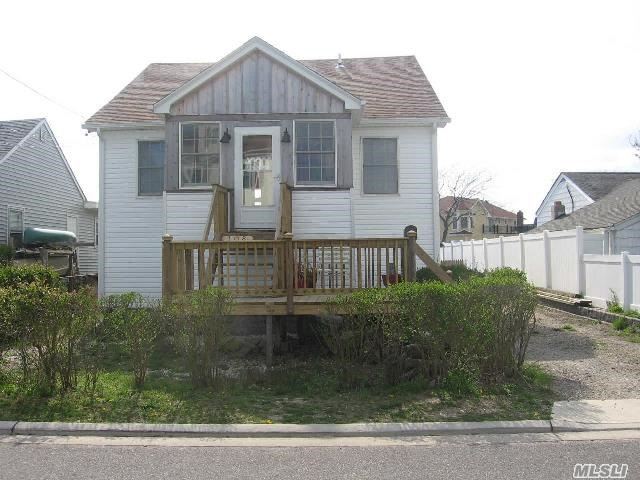 Primary Photo - 108 Bayview Ave