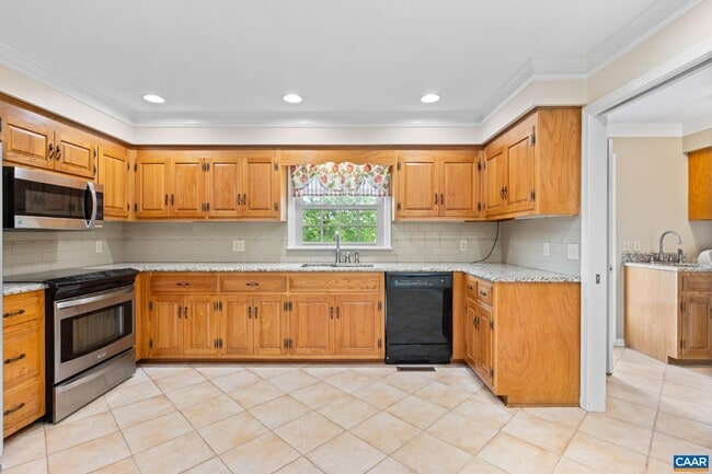 Building Photo - 4330 Ridge Rd