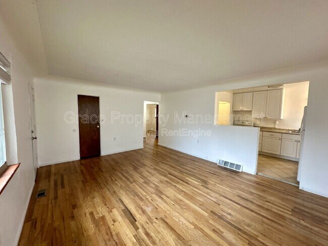 Foto del edificio - 1330 Otis St