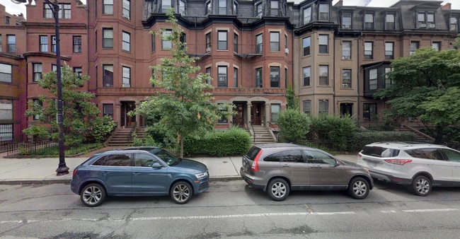 Building Photo - 307 Beacon St