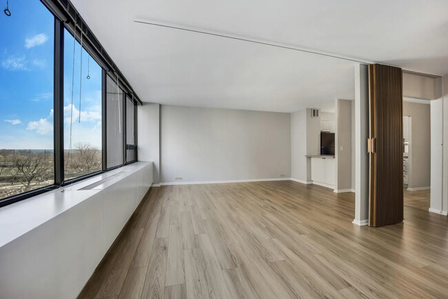 Foto del edificio - 2800 N Lake Shore Dr