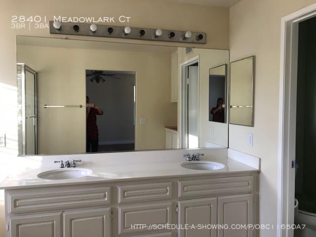 Building Photo - Beautiful Valencia Mayfair Home