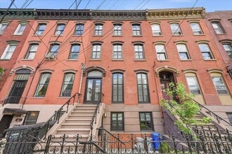 Building Photo - 155 Grand St
