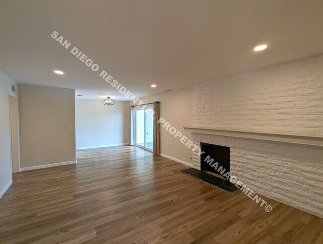 Foto del edificio - Beautifully Updated 2 Bedroom / 2 Bathroom...