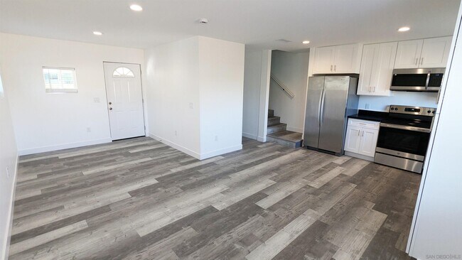 Building Photo - 4186 Vista Grande Dr