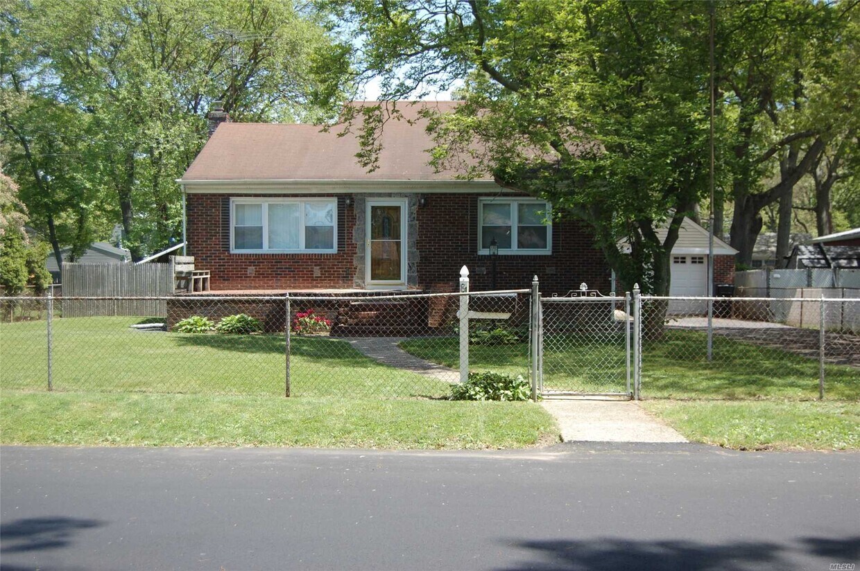 Primary Photo - 81 Gridley St