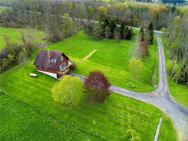 Building Photo - 1677 Coon Hill Rd