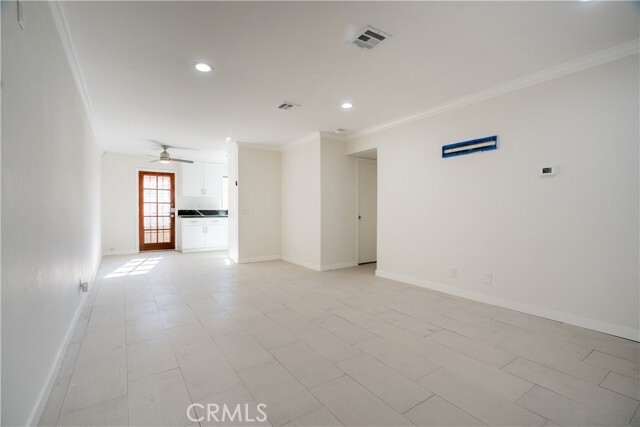 Foto del edificio - 38478 Larkin Ave