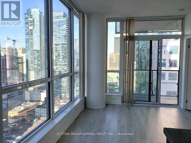 Photo du bâtiment - 8 Mercer St