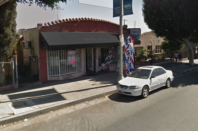 Building Photo - 724 S Soto St
