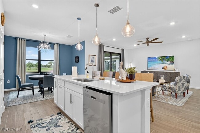 Foto del edificio - 1657 Serena Ave