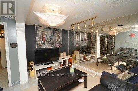 Building Photo - 7475 Goreway Dr
