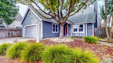 Building Photo - 2135 Pebblewood Ct
