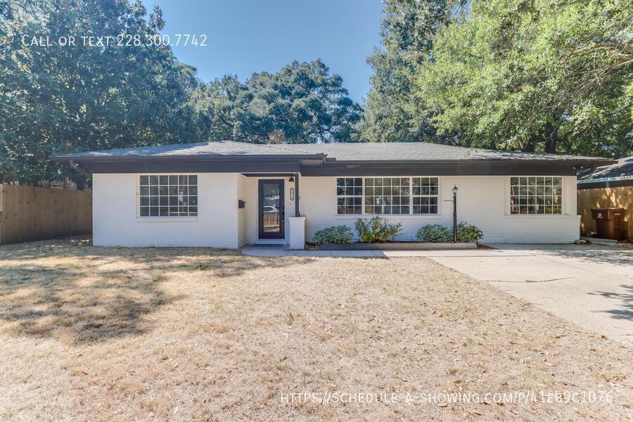 Photo - 175 Saint Charles Ave-