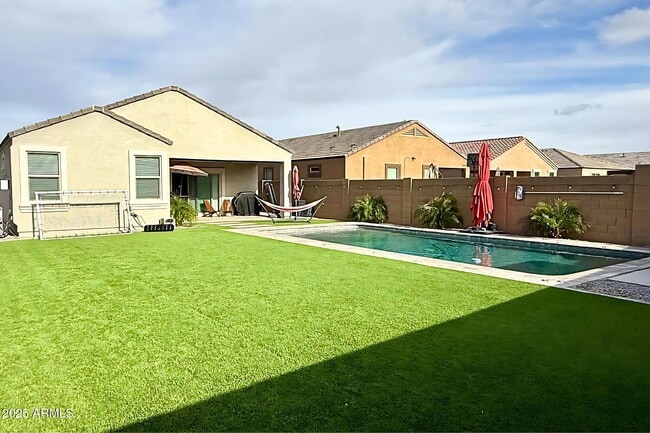 Foto del edificio - 1745 N Westfall Trail