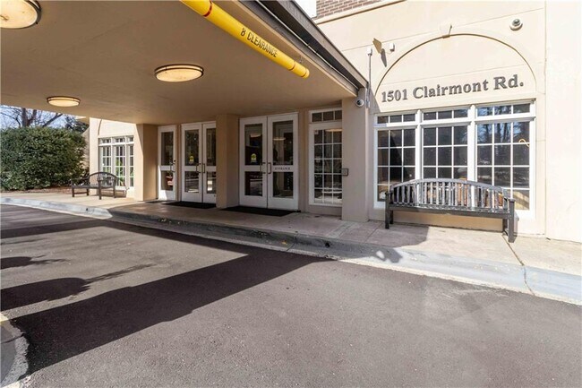 Foto del edificio - 1501 Clairmont Rd