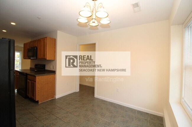 Foto del edificio - 4 Waverly Dr