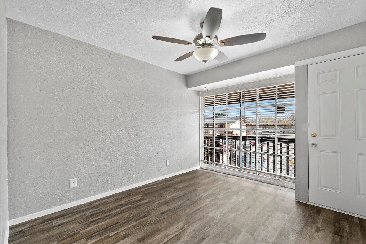 Flats at 183 Apartments 3304 Willow Creek Dr Irving, TX