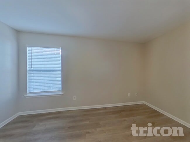 Building Photo - 377 Longfellows Ln