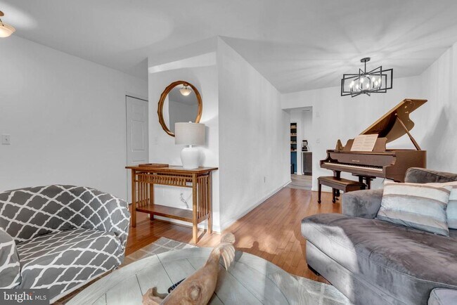 Foto del edificio - 1052 Cedar Ridge Ct
