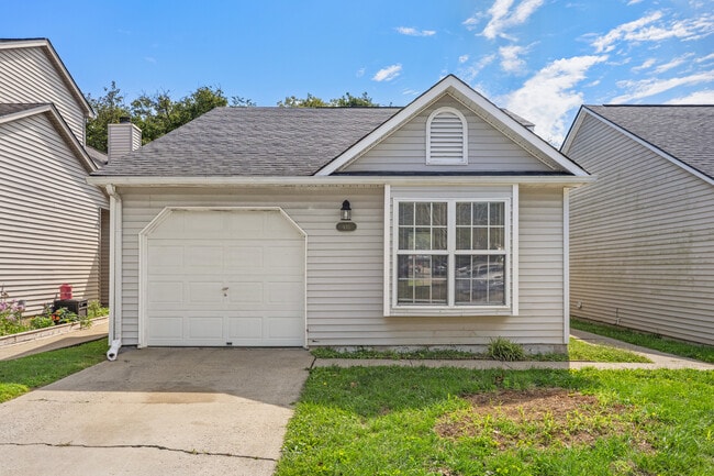 Photo - 416 Chelsea Woods Dr House