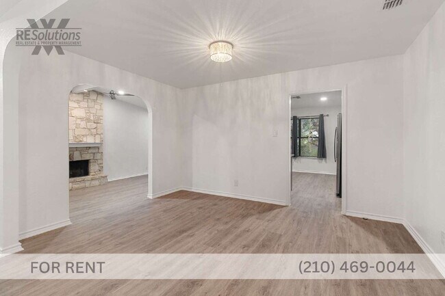 Building Photo - 11214 Blue Waters