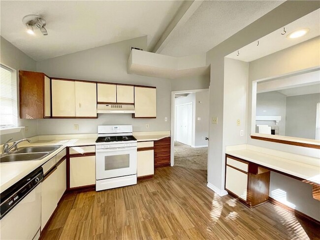 Foto del edificio - 360 E Suncrest Loop