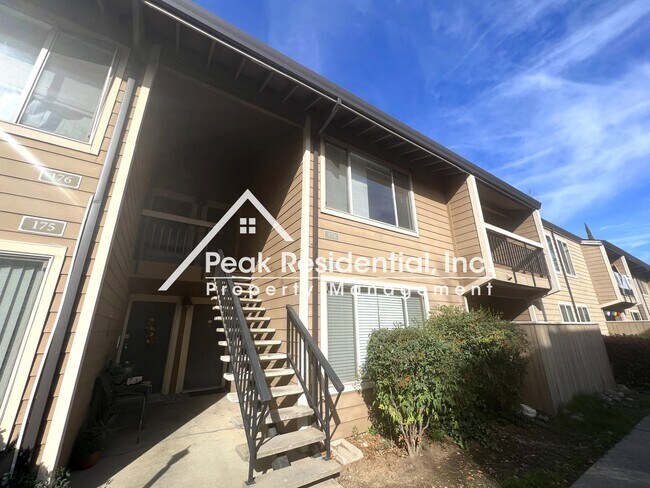 Foto del edificio - 2 br, 2 bath House - 9200 Madison #174