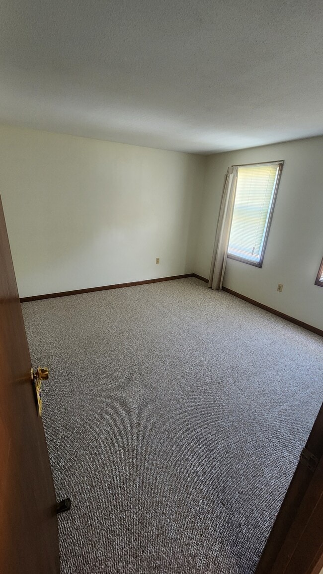 Building Photo - 161 Riviera Dr