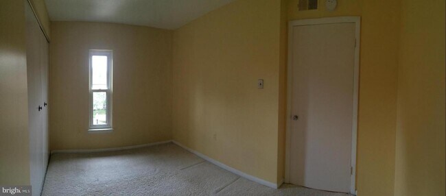 Building Photo - 8009 Mandan Rd