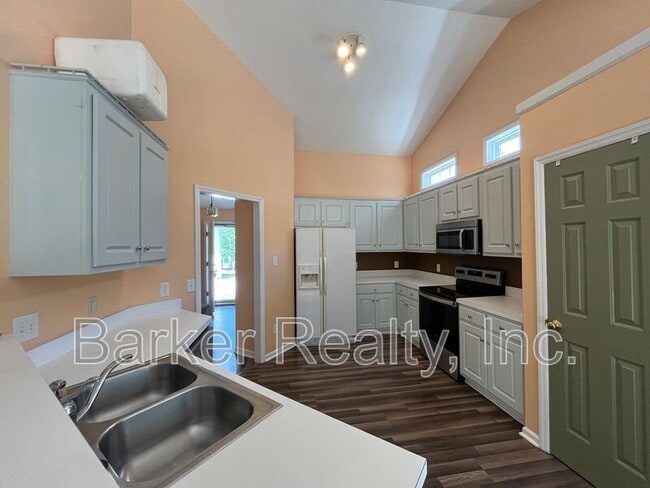 Foto del edificio - 232 Walnut Creek Dr