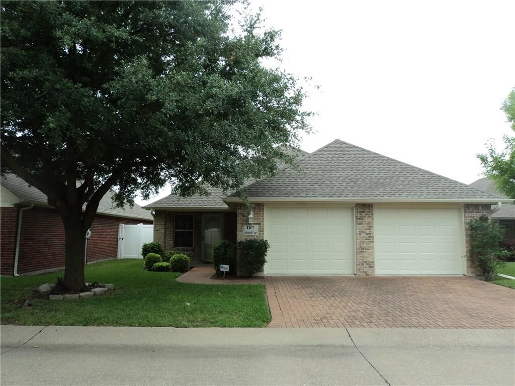 107 Enchanted Ct, Red Oak, TX 75154 House Rental in Red Oak, TX